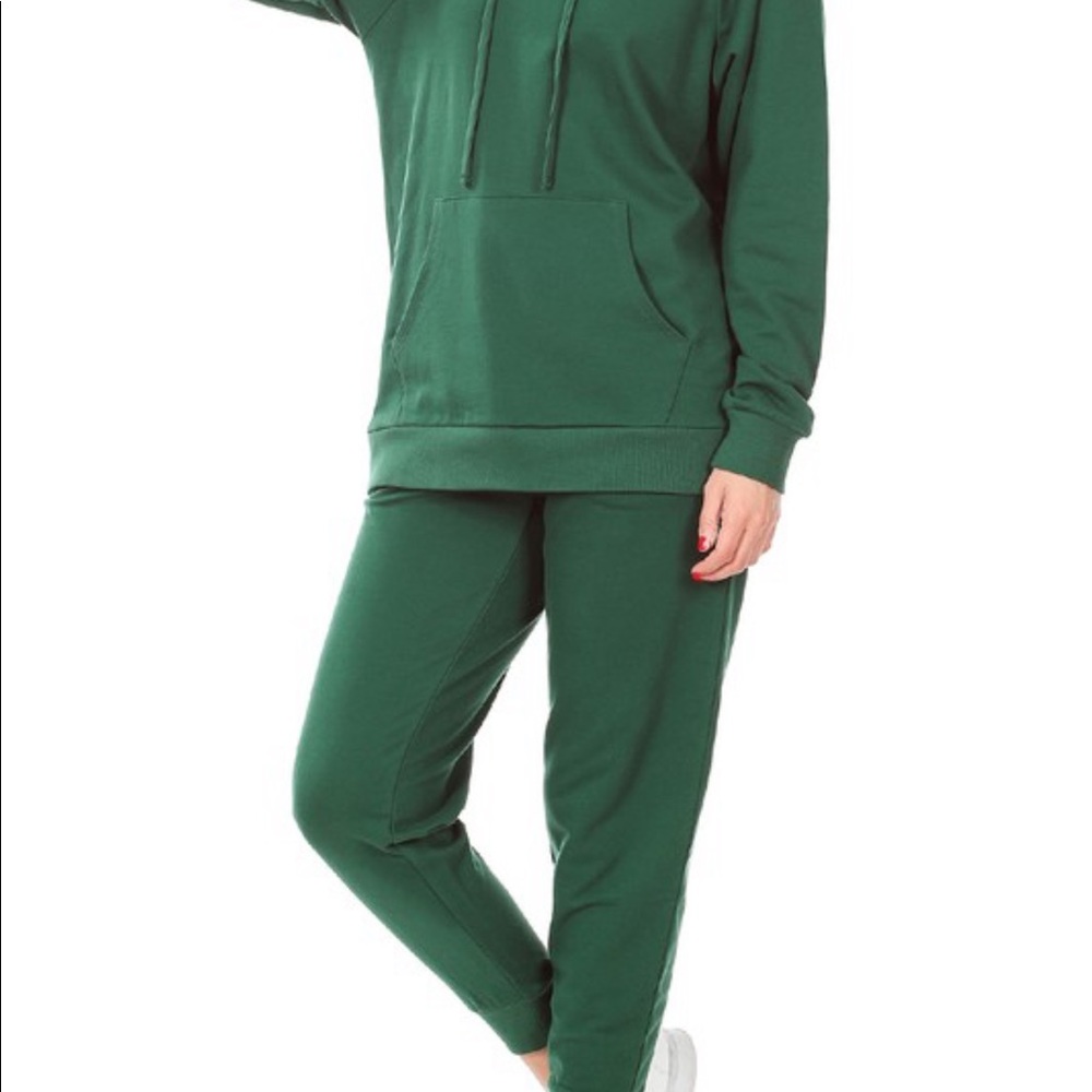 Jogger Set - Picture 3 of 3